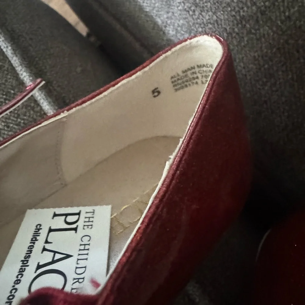 The Children's Place Red sparkly Mary Jane flats size 5 youth